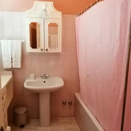 A Casa Do Caseiro בית הארחה 2*
