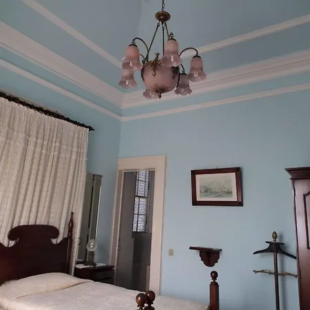 A Casa Do Caseiro בית הארחה